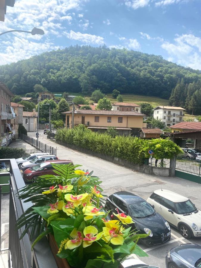 Mountains And Lake Como Apartments Valbrona Екстер'єр фото